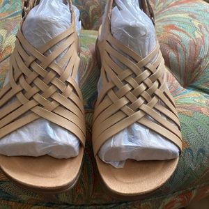 Easy Spirit Women's Mar Slingback Sandals Natural Size 7 W NWT